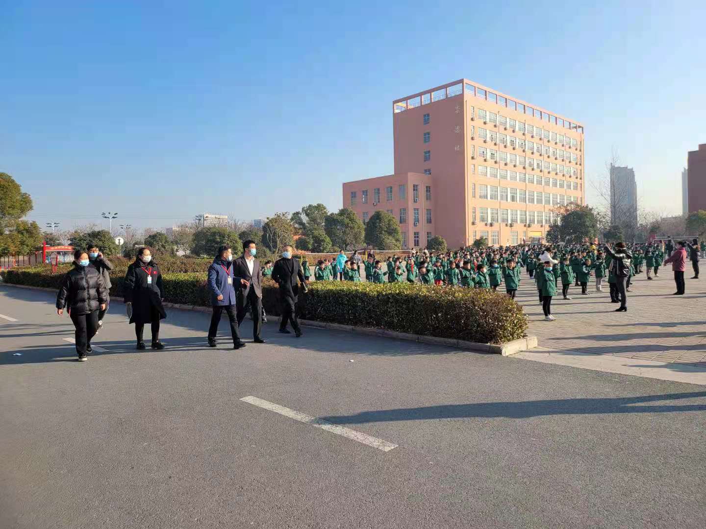 1643893823.jpg