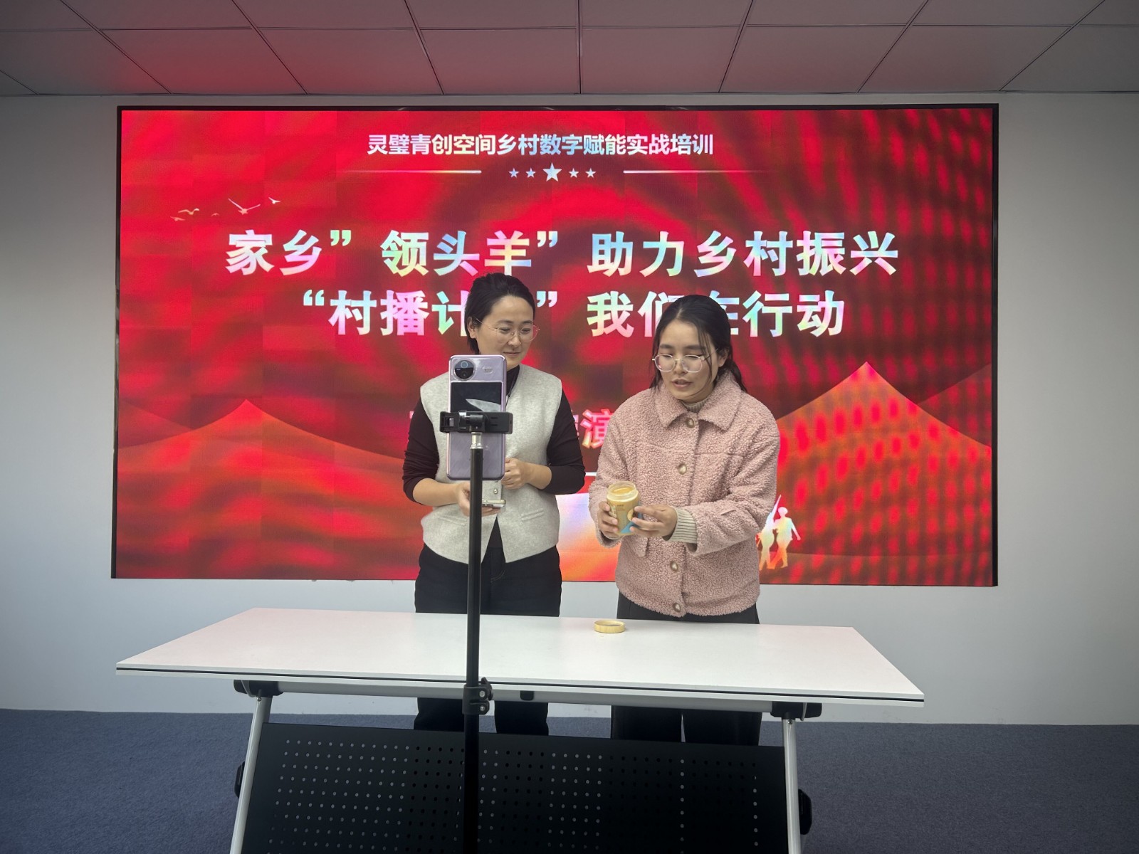 小镜头04.jpg 小镜头04.jpg